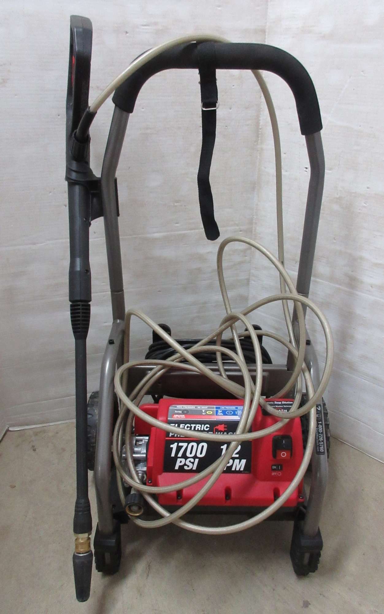 Albrecht Auctions Electric Pressure Washer, "Black Max", 1700 PSI, 1.