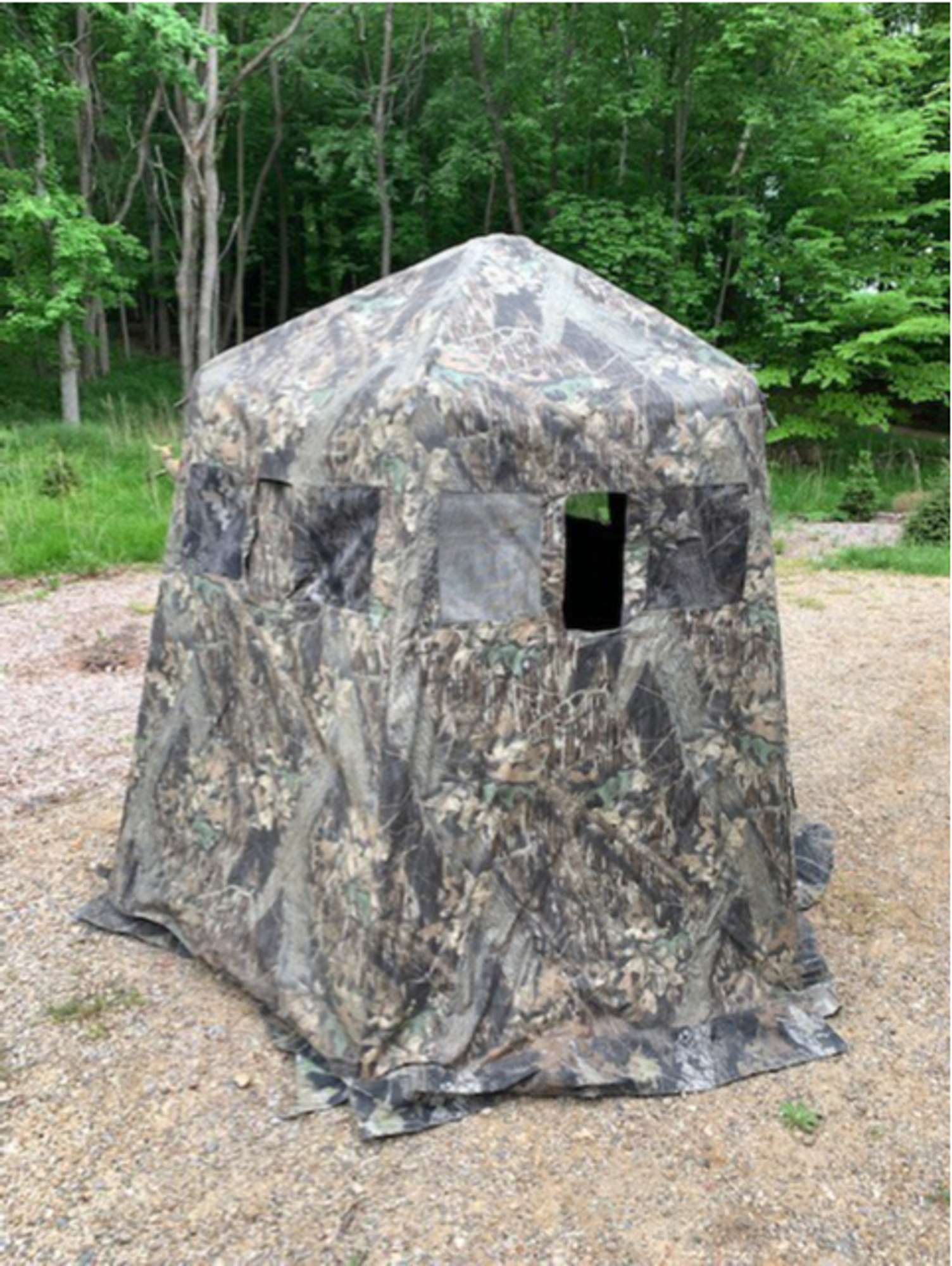 Albrecht Auctions TwoPerson Lucky Hunting Tent, Made in Ubly, MI