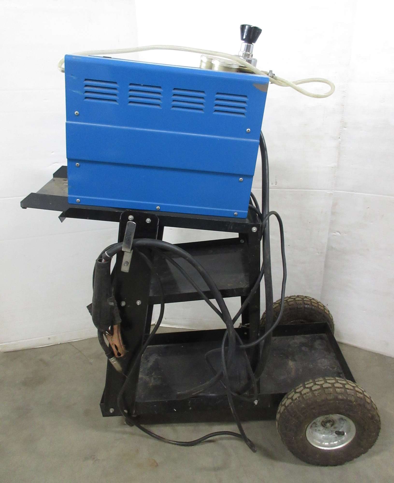 Albrecht Auctions Chicago Electric 110 MIG Welder and Cart