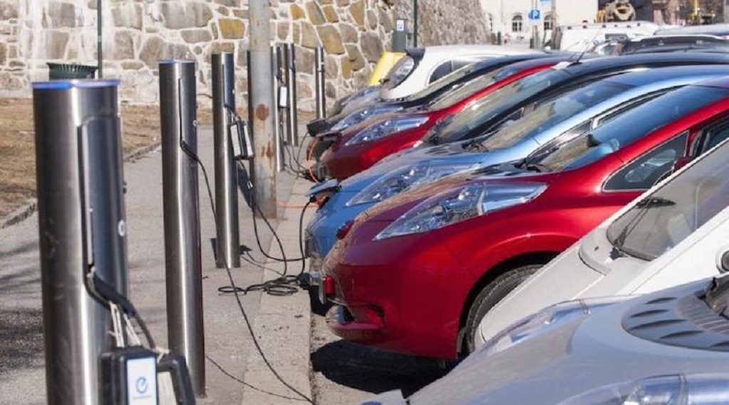 En Noruega 54 de los autos nuevos son eléctricos Alcanzando el Conocimiento