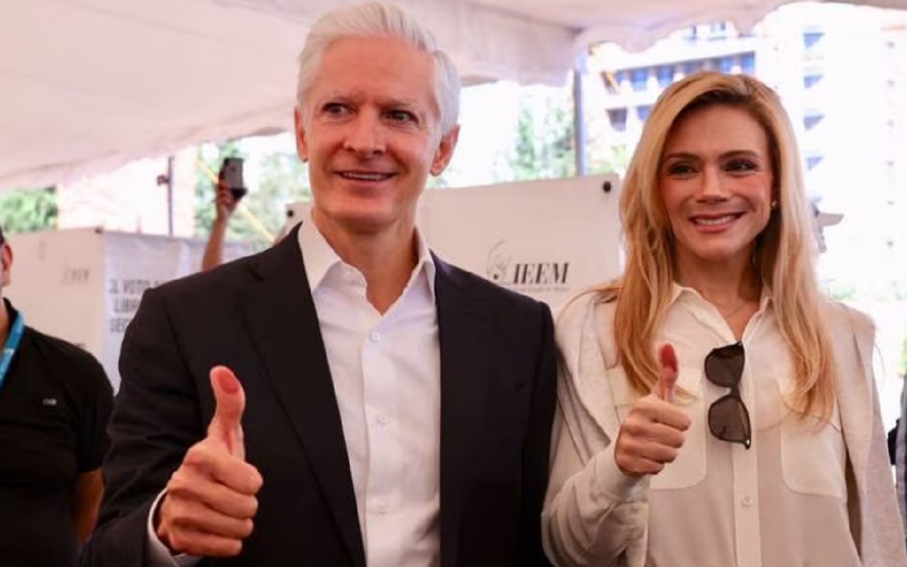 Alfredo del Mazo felicita a Delfina Gómez Alcanzando el Conocimiento