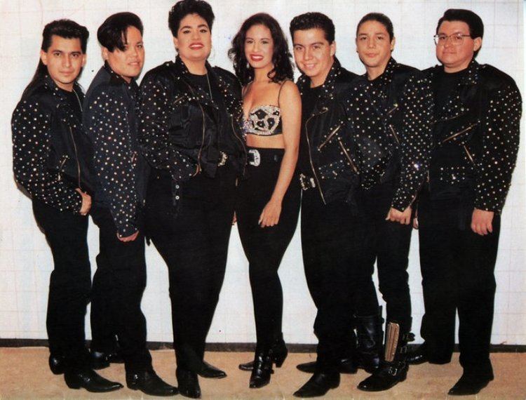 Selena y Los Dinos Everything You Need to Know with Photos Videos