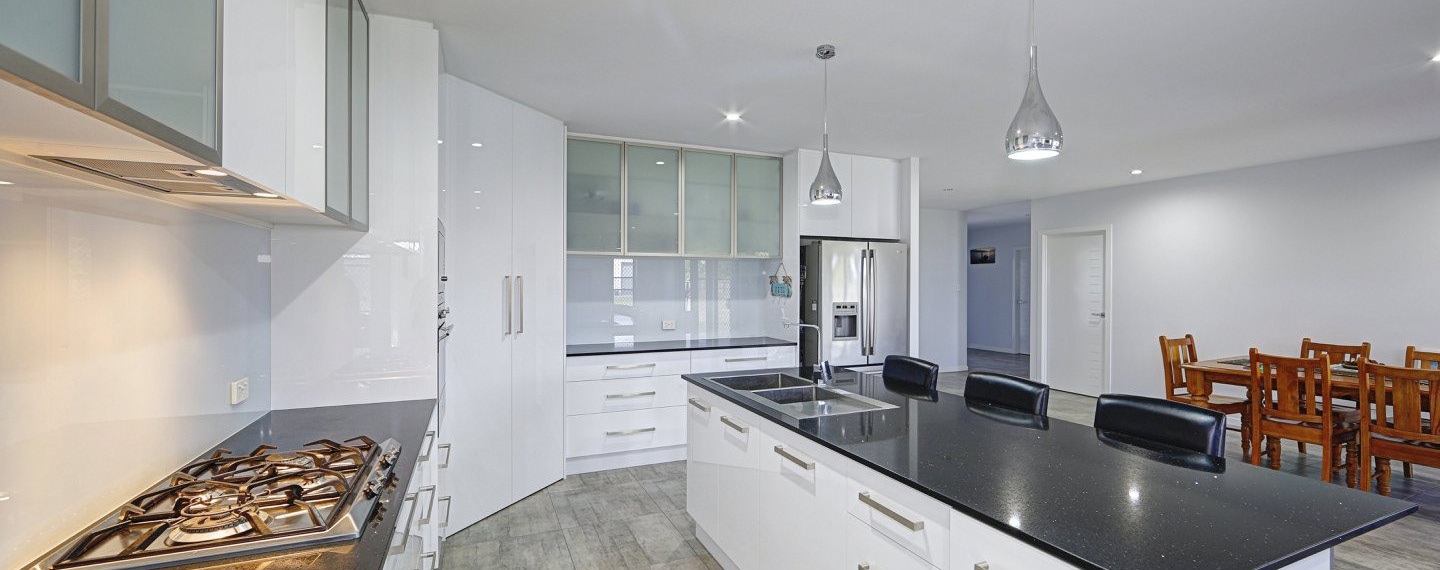 Custom Makers Bundaberg Kitchen Design & Repair