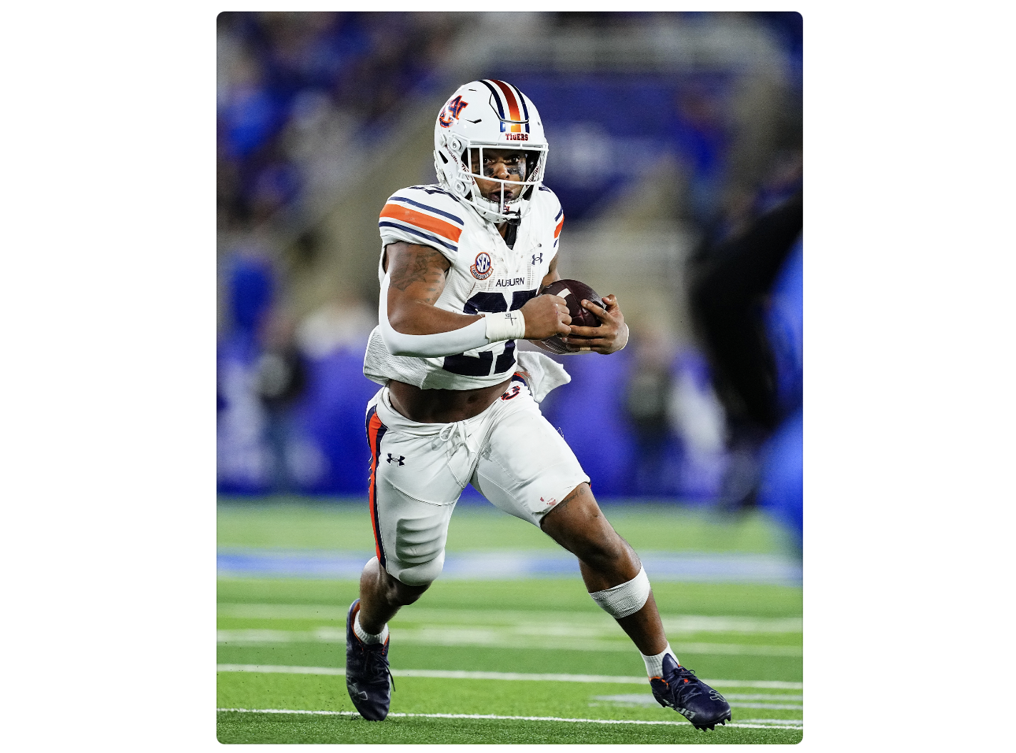 Jarquez Hunter rushes for careerhigh 278 yards, 2 touchdowns to rally