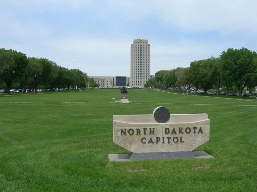 North Dakota State of the State A HandsOff Approach Working for