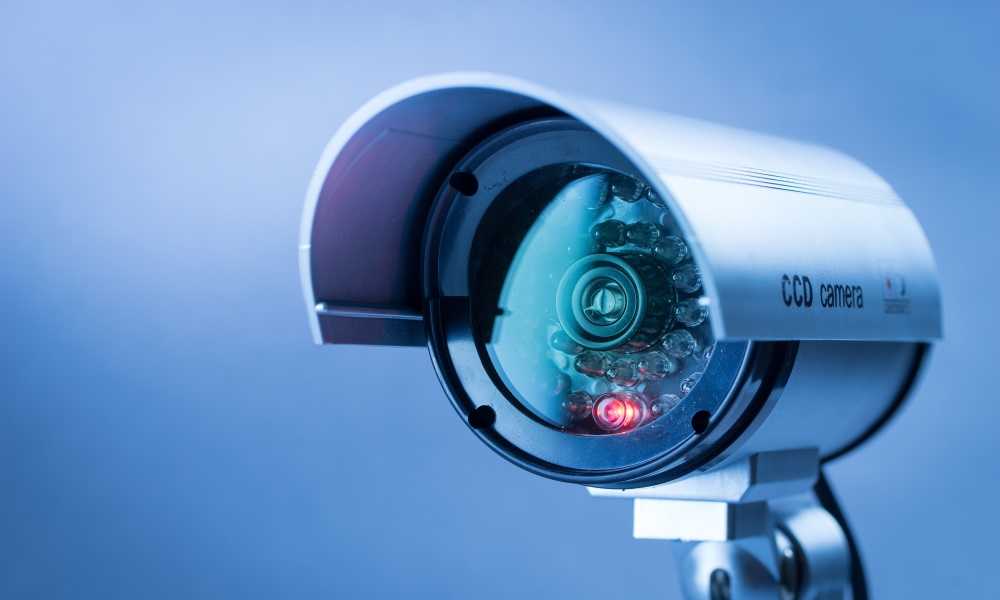 Do Real Security Cameras Have Blinking Lights? Alert and Secure