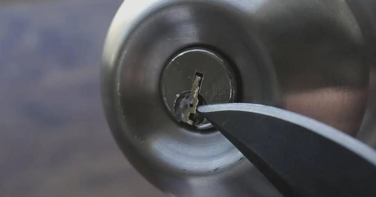 How to Remove a Broken Key From a Lock 5 Best Tips!