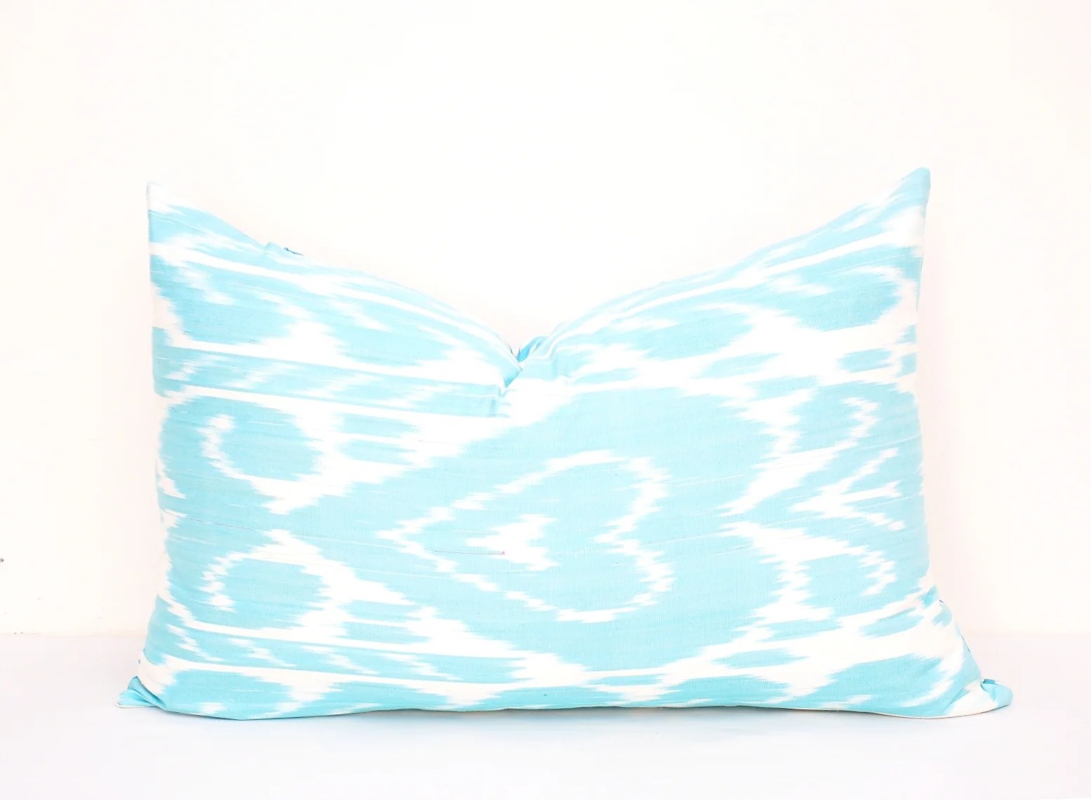 Embrace Comfort Luxurious Lumbar Pillows You'll Adore!