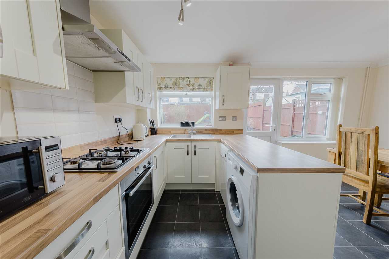 Lagonda Close, Newport Pagnell Alexander Lawrence