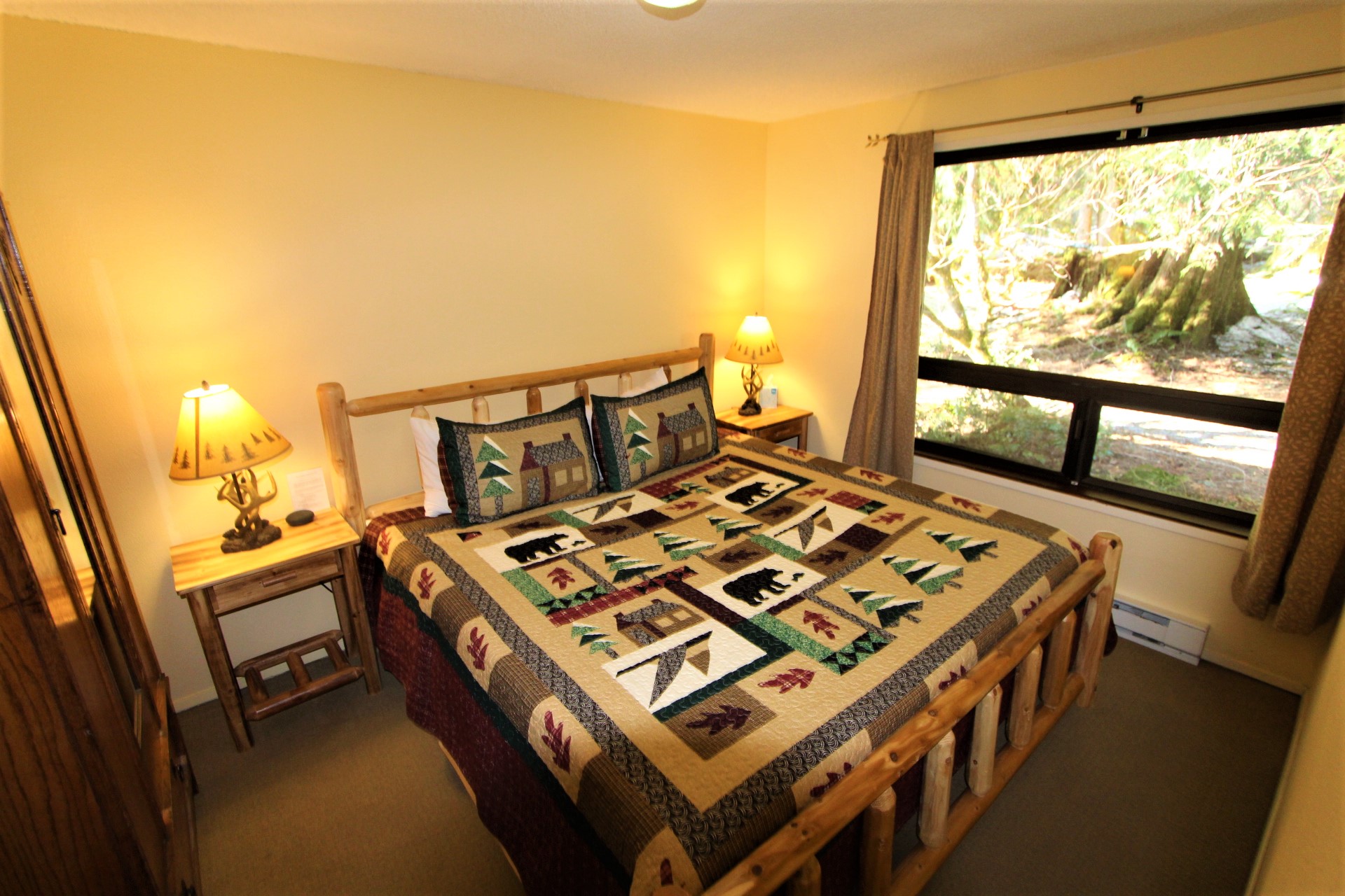 Alexander's Lodge at Mt. Rainier Historic hotel at Mount Rainier