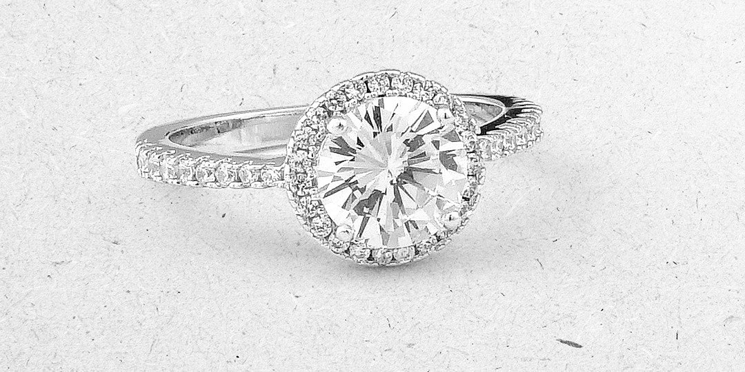 Fumiko Halo Ring (6 Days Rental) oleh Jewelry Rental by Maharaja