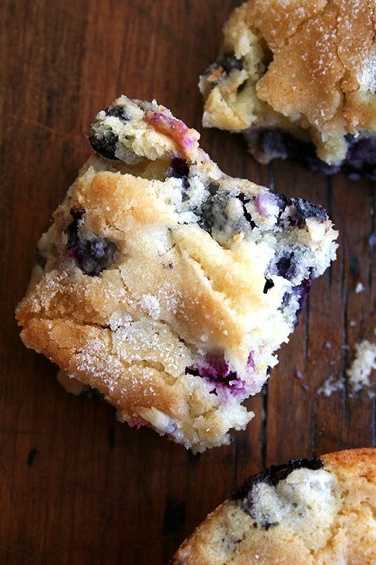 Buttermilk Blueberry Breakfast Cake X HELLME