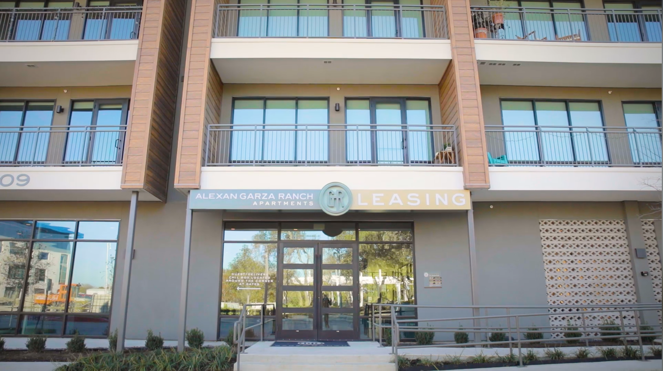 Gallery Luxury Sunset Valley Apartments