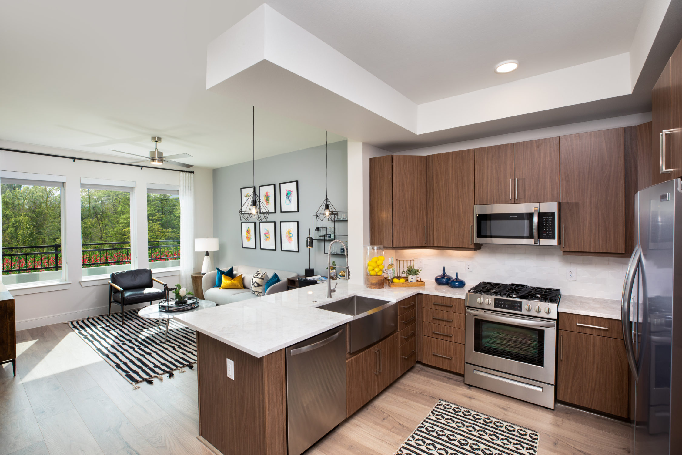 Gallery New Apartment Rentals in Rice Military Houston