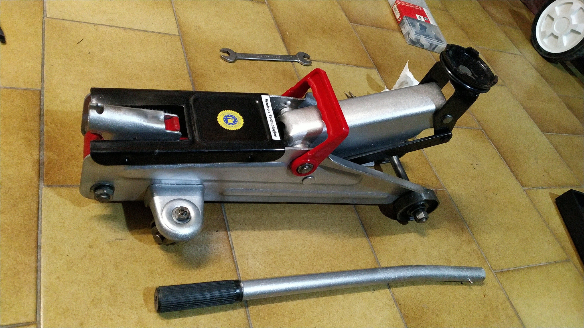 Restoration of a Hydraulic Floor Jack Alessandro Sartori