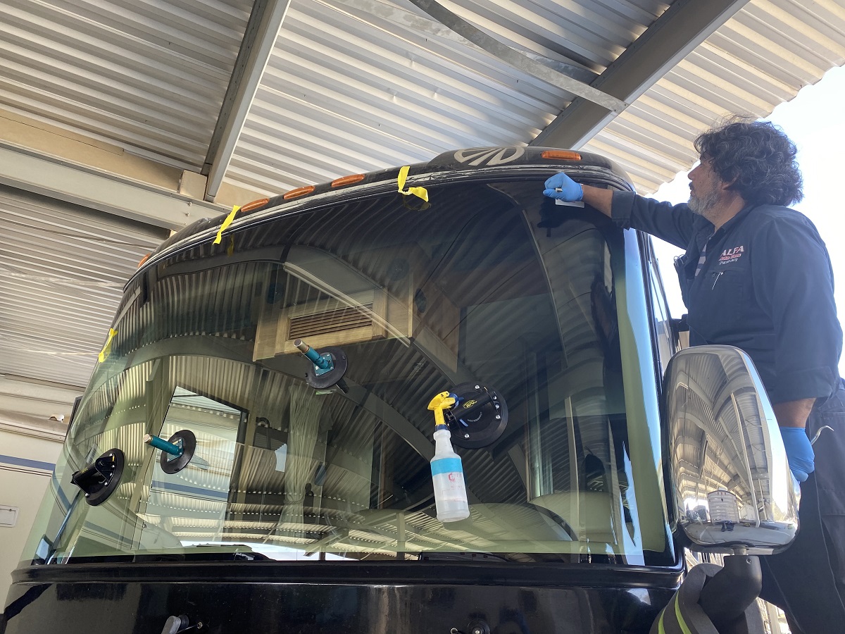 RV Glass Repair & Windshield Replacement Alfa Auto Glass