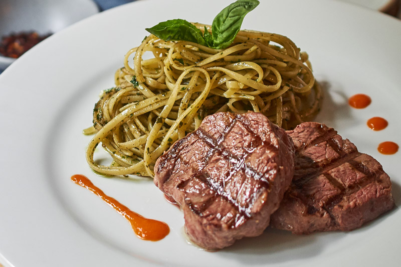 Steak Pasta Alfredos Bistro