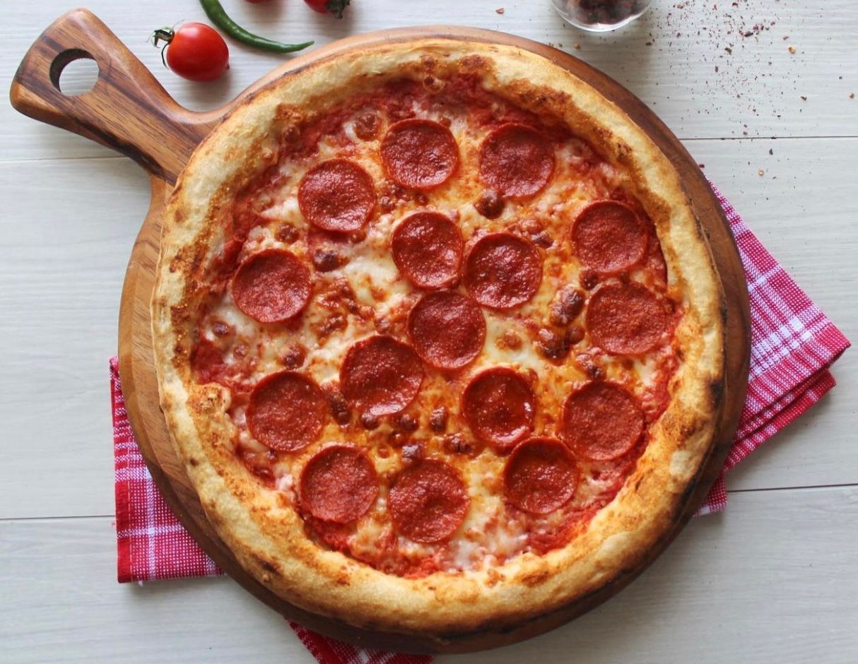 Pepperoni Pizza Alfredough