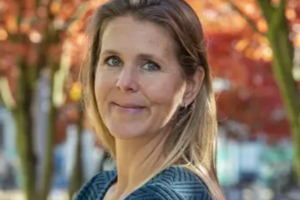 The consequences of mHealth on wellbeing AlgoSoc