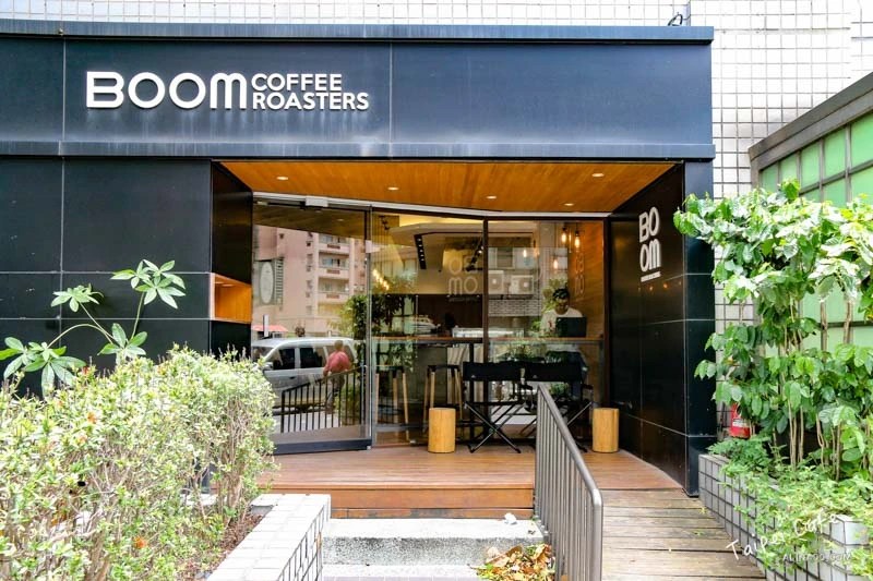 【食記】台北大安 BOOM coffee roasters 大爆咖啡 舒適而率性的咖啡館空間 Alina 愛琳娜