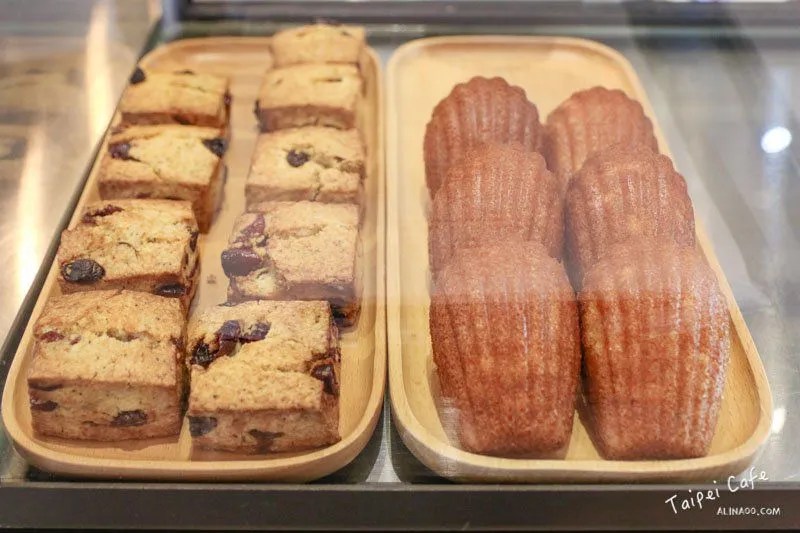 【食記】台北大安 BOOM coffee roasters 大爆咖啡 舒適而率性的咖啡館空間 Alina 愛琳娜