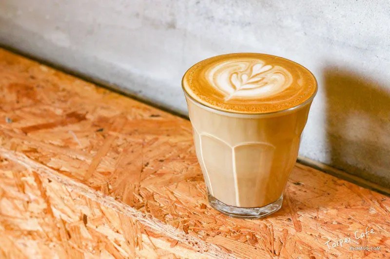 【食記】台北大安 BOOM coffee roasters 大爆咖啡 舒適而率性的咖啡館空間 Alina 愛琳娜