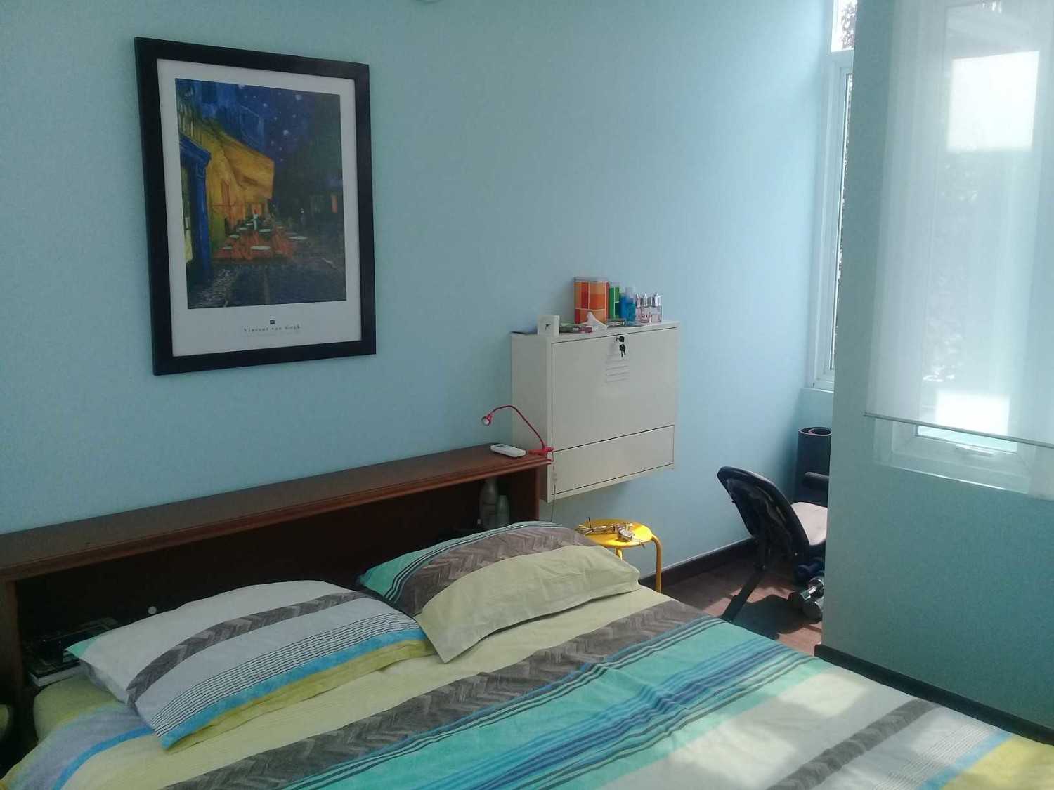 8 Desain Interior Kamar Tidur Keren Bagi Penyuka Warna