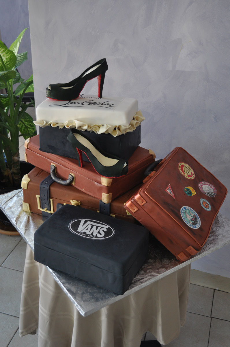 C0561 Prada Custom Cake With Brand Names And High Heels