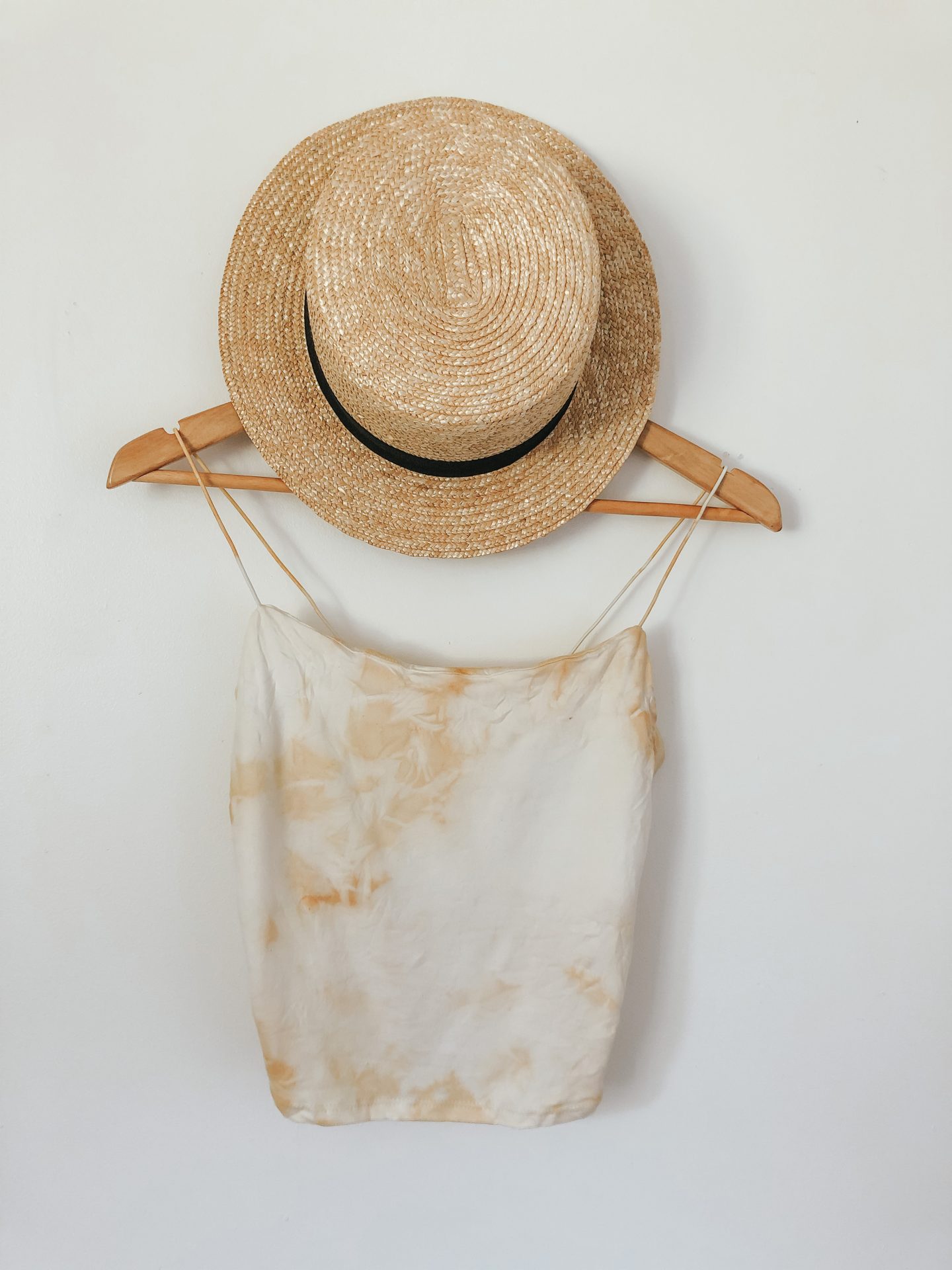 How to Naturally Dye Clothing with Food! A little Rose Dust