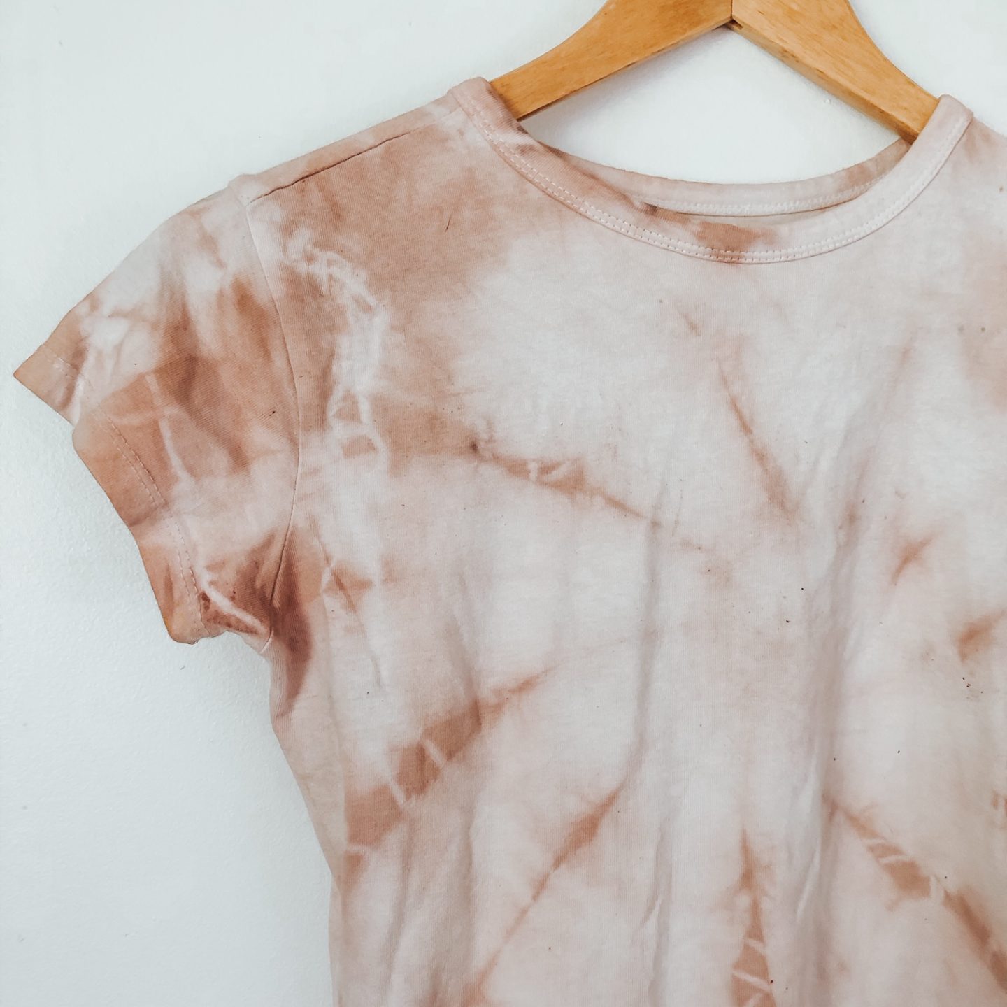 How to Naturally Dye Clothing with Food! A little Rose Dust