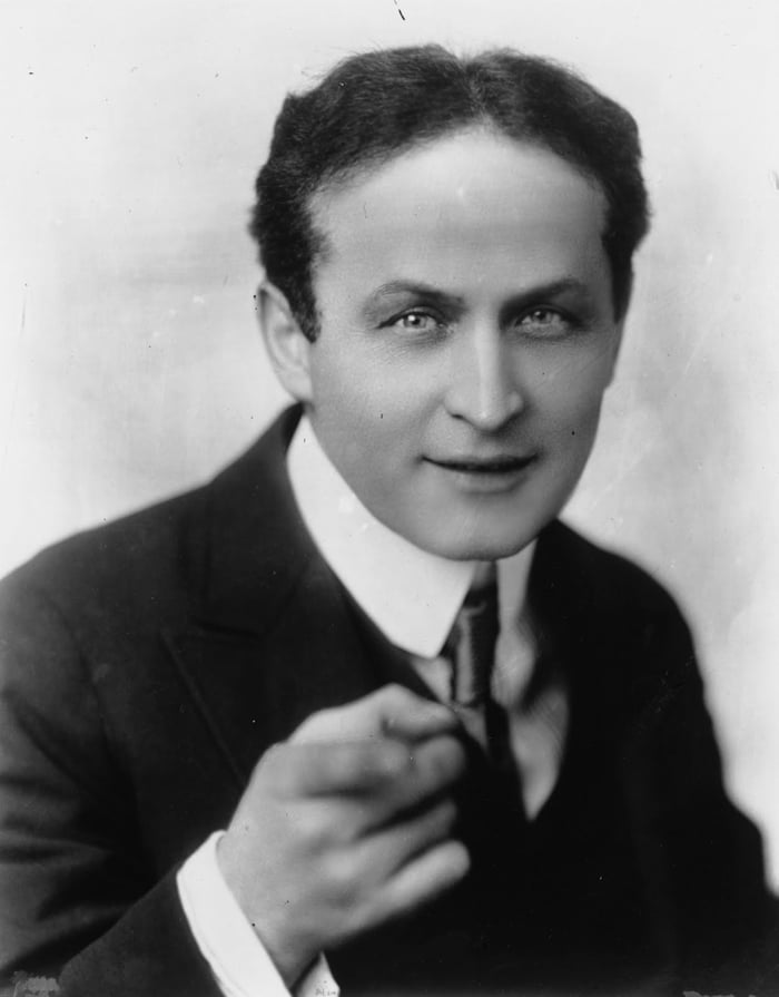 The Seven Strangest Celebrity Deaths Of The 1920s