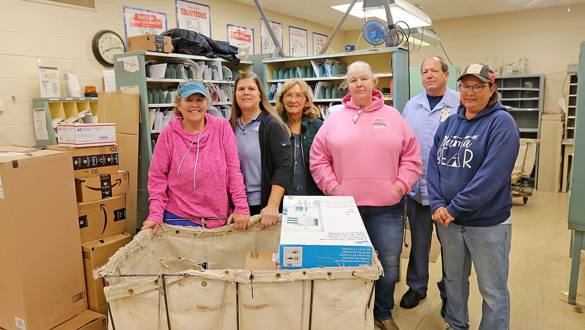 DELIVERING MAIL IN AN ICE STORM Your Hometown News!