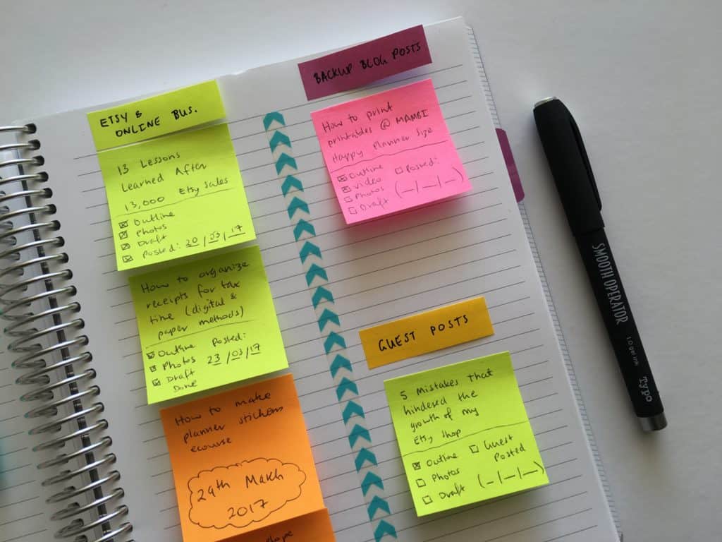 How to keep track of blog post ideas using sticky notes and a notebook