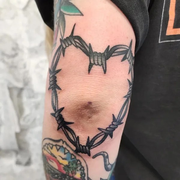 95 Captivating Barbed Wire Tattoos That Won’t Fail To Impress You!