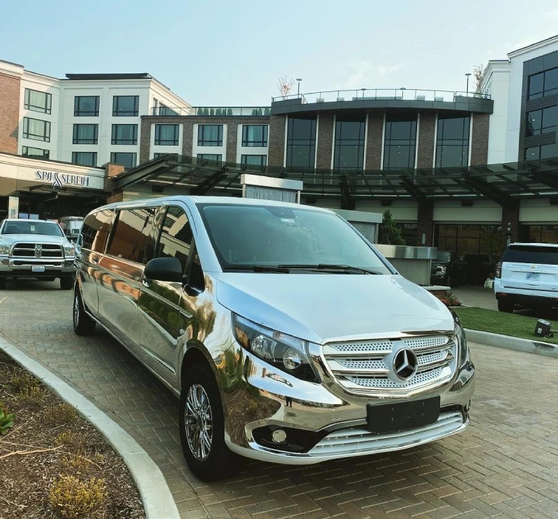 All Black Limo Luxury Transportation in Seattle, WA