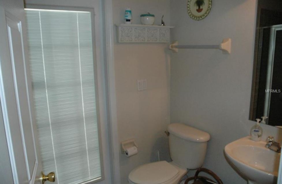 bath2 • Allen Collins RealtyAllen Collins Realty