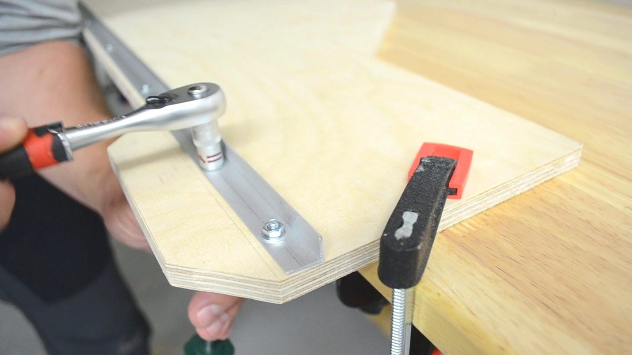 Easy Circular Saw Guide Rail (Step by Step with Pictures) AllFlavor