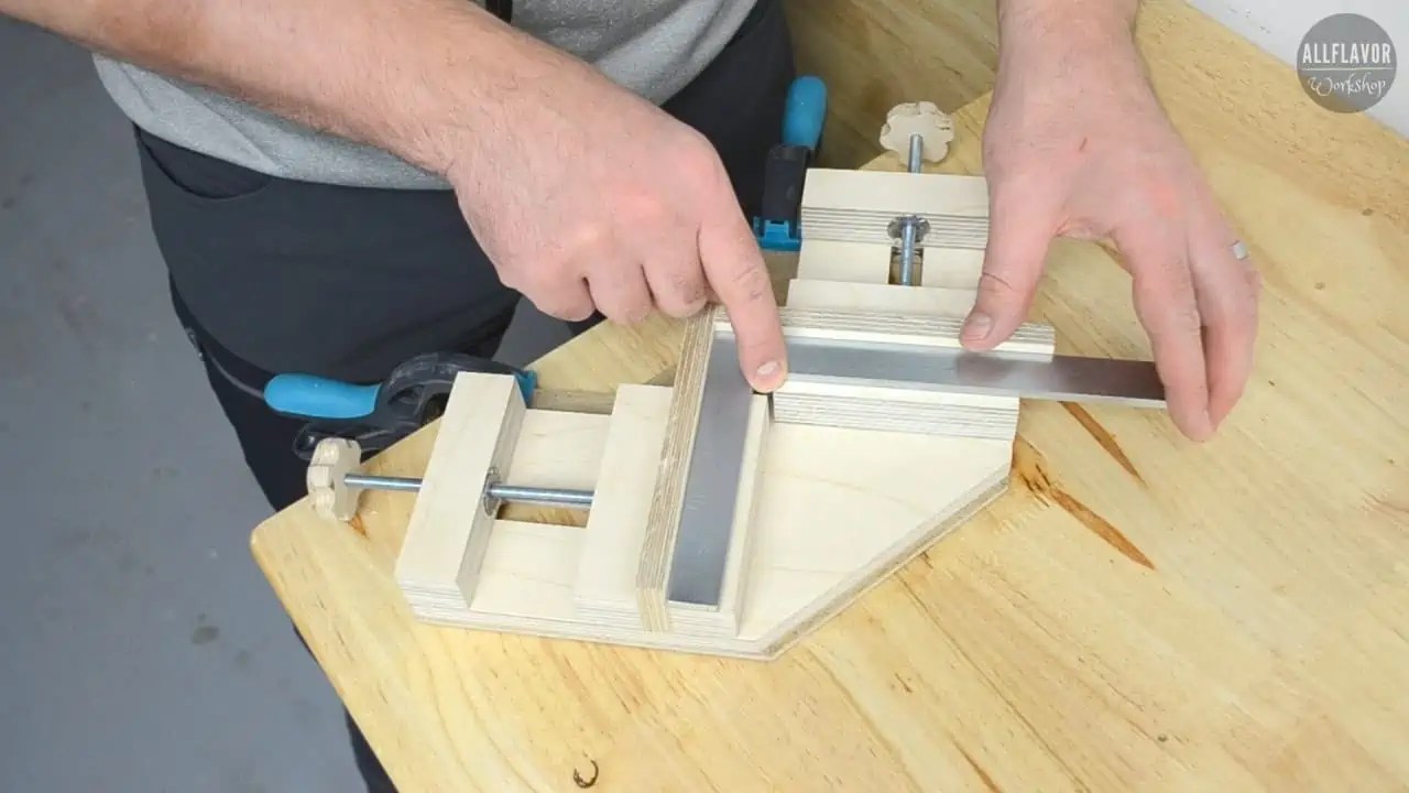 3 Must Have DIY Corner Clamps For Your AllFlavor