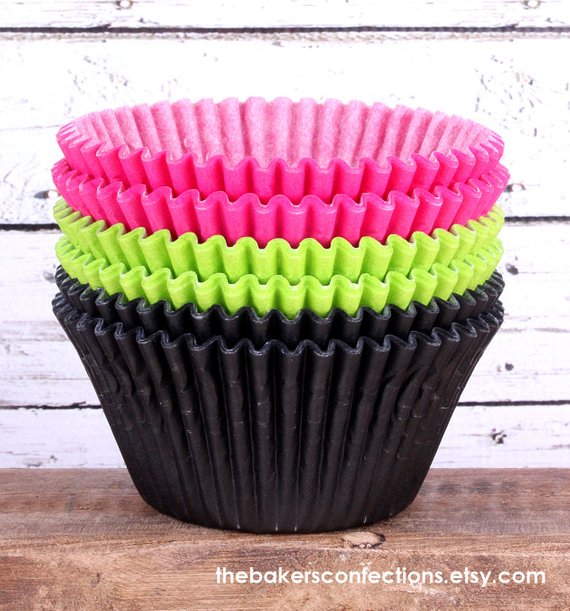 Jumbo Cupcake Liners. 100 Jumbo Cupcake Muffin Liners 2 1/4" X 1 7/8