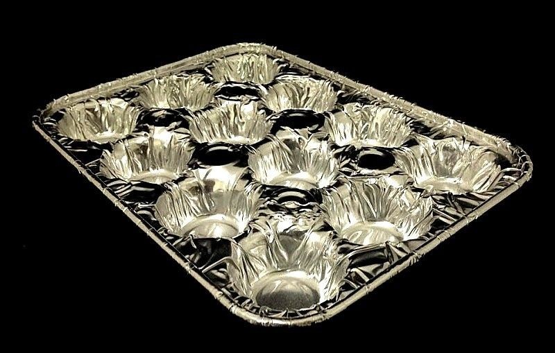 Foil Muffin Pans. Glad Disposable Bakeware Aluminum 6 Cup Muffin and