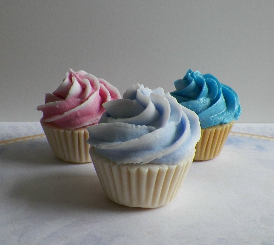 Cupcake Mold. Hanperal 3Pack Cupcakes Bake Set, giant cupcake mold, Silicone Cupcake Cake MouldRed.