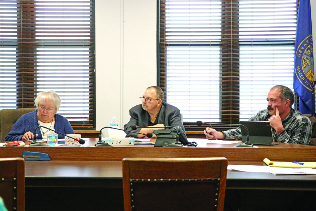 Commissioners Set Elected Officials Salaries Alliance TimesHerald