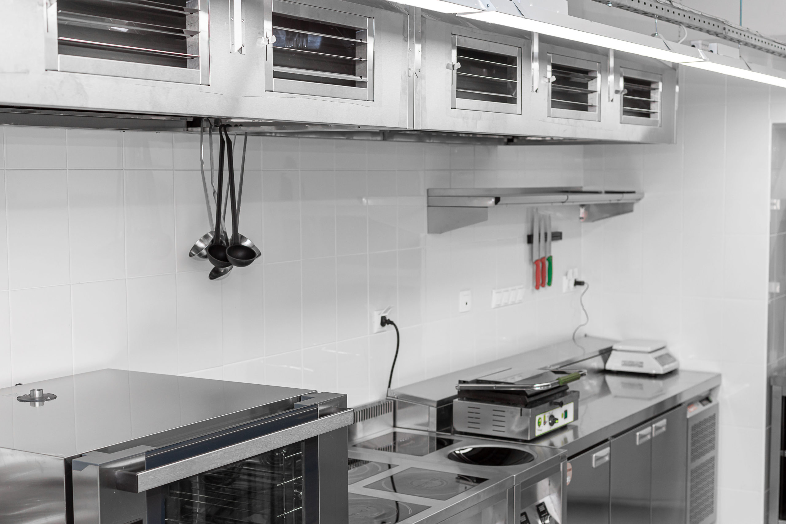 Why 304 Stainless Steel Is Food Safe Alliant Metals Inc.