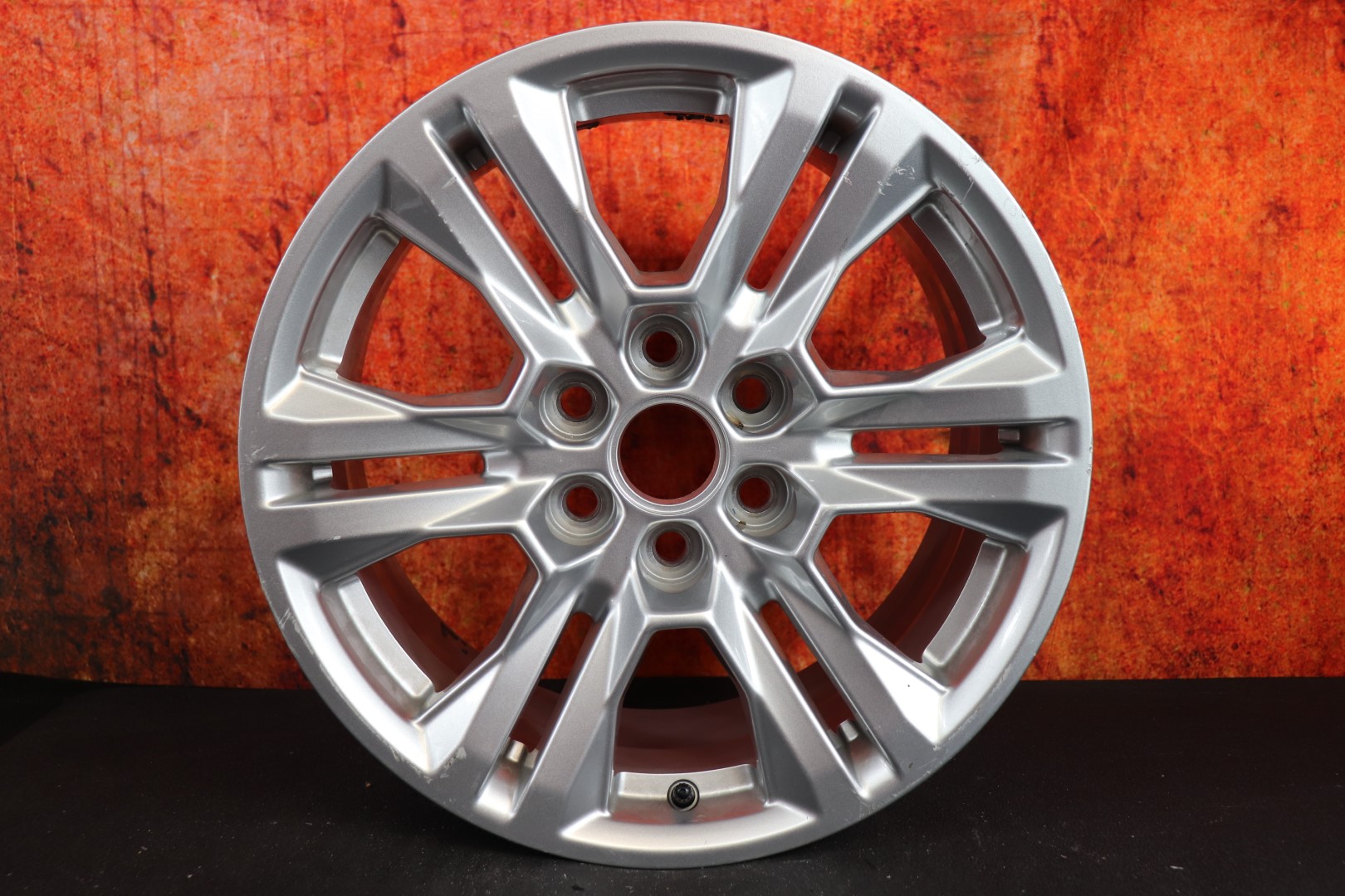 GMC Canyon 2019 2020 17" OEM Rim Wheel 5871 84098438 81608840