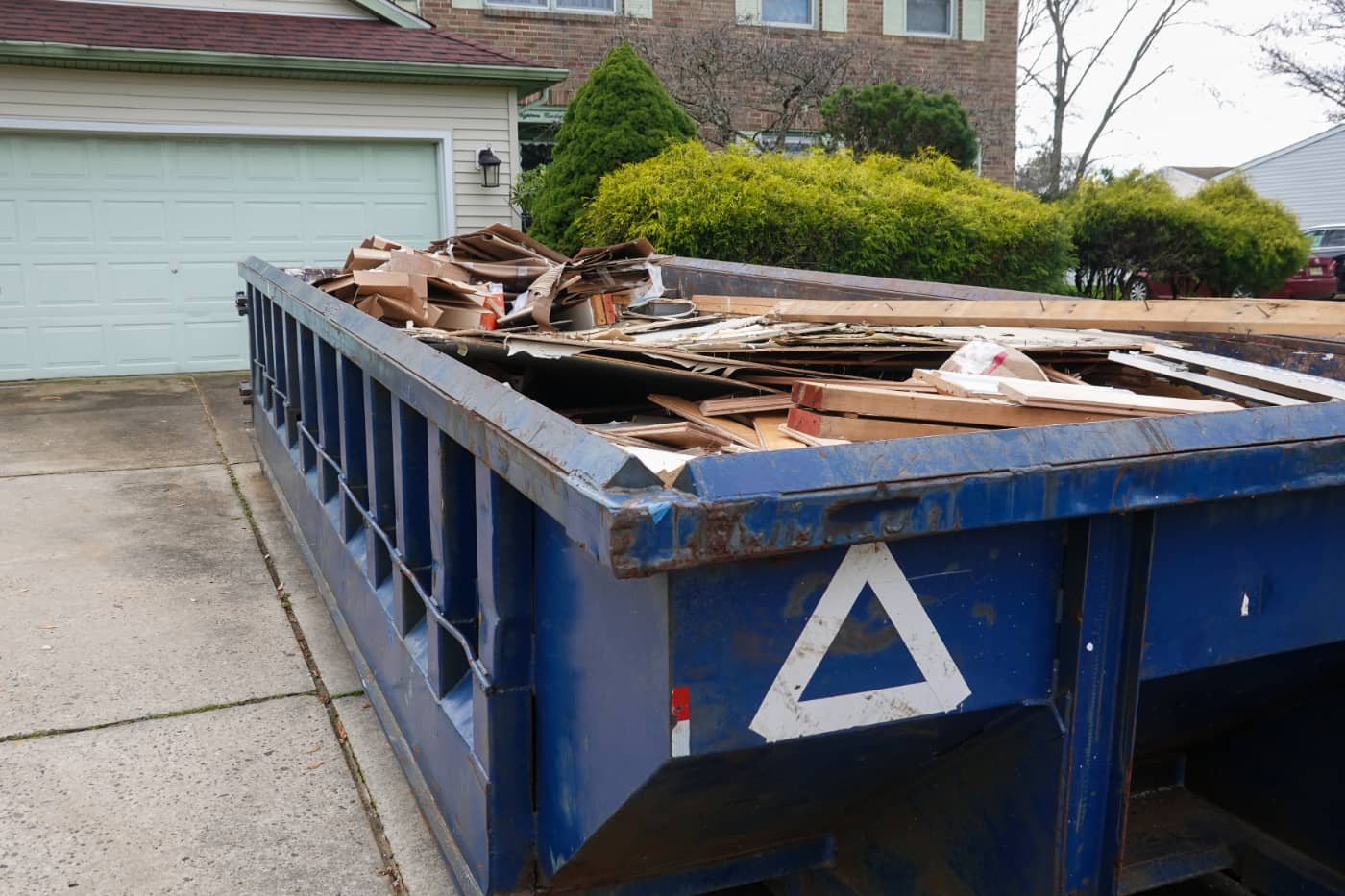 Top Rated Junk Removal All Out Movers