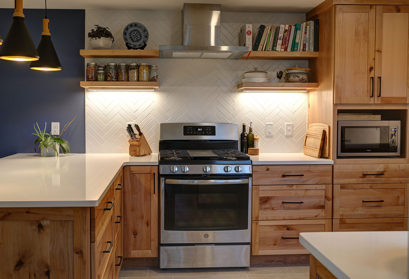 Hillwood Place Addition, Porch, and Kitchen Alloy