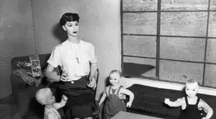 Operation Doorstep Mom Kids