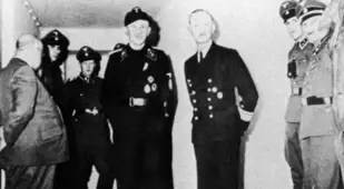 Theodor Morell And Guards