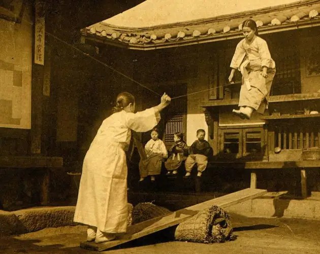 Flying See Saw Girls