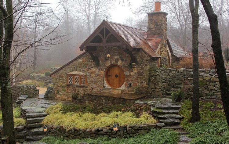 Hobbit Home Misty Brick